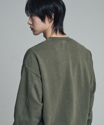 MOOVN（ムブン）の「オーバーサイズピグメントマンツーマンスウェットシャツカーキ（スウェット）」