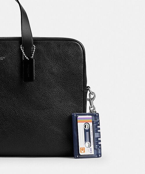 COACH（コーチ）の「カセット バッグ チャーム（キーホルダー・メンズ・ブラック系その他・ONE）」の4枚目の写真
