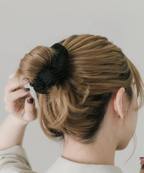 SMELLY(スメリー)の「ニットシュシュ(シュシュ・レディース・ブラック/アイボリー・-)」の8枚目の写真