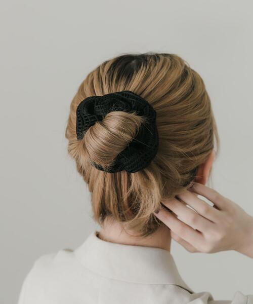 SMELLY(スメリー)の「ニットシュシュ(シュシュ・レディース・ブラック/アイボリー・-)」の10枚目の写真