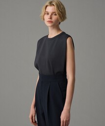 uncrave（アンクレイヴ）の「ダブルフェイスジャージー ノースリーブカットソー（Tシャツ/カットソー）」