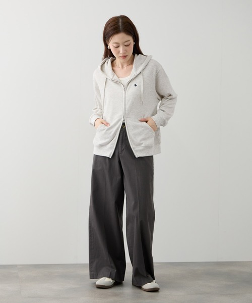 Mac-House(マックハウス)の「POLO BCS ワンポイント刺繍 クロップド ジップアップパーカー(パーカー・レディース・杢グレー/ネイビー/オートミール・M/L)」の12枚目の写真