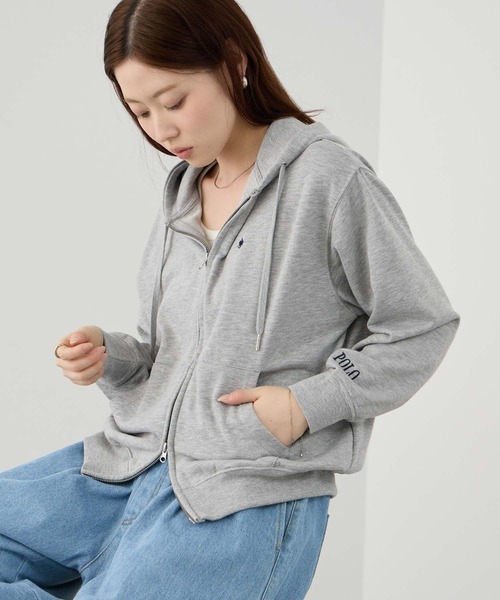 Mac-House(マックハウス)の「POLO BCS ワンポイント刺繍 クロップド ジップアップパーカー(パーカー・レディース・杢グレー/ネイビー/オートミール・M/L)」の14枚目の写真