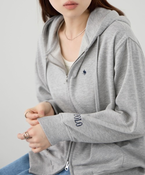 Mac-House(マックハウス)の「POLO BCS ワンポイント刺繍 クロップド ジップアップパーカー(パーカー・レディース・杢グレー/ネイビー/オートミール・M/L)」の15枚目の写真