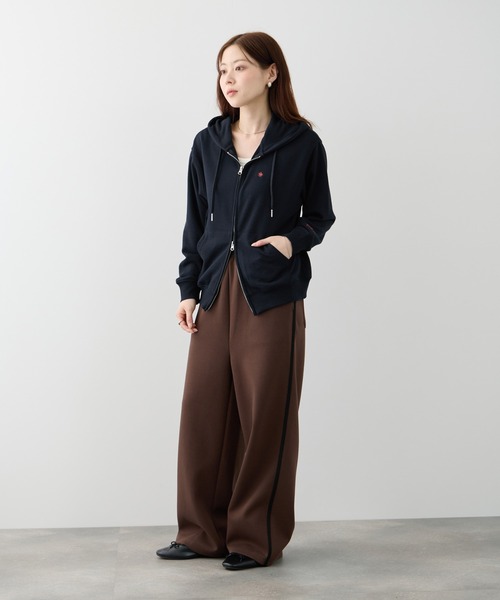 Mac-House(マックハウス)の「POLO BCS ワンポイント刺繍 クロップド ジップアップパーカー(パーカー・レディース・杢グレー/ネイビー/オートミール・M/L)」の21枚目の写真