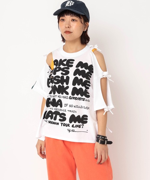 RNA(アールエヌエー)の「M2672 リボンスラッシュルーズTEE(Tシャツ/カットソー・レディース・ホワイト/ブラック/ブルー・MEDIUM)」の4枚目の写真