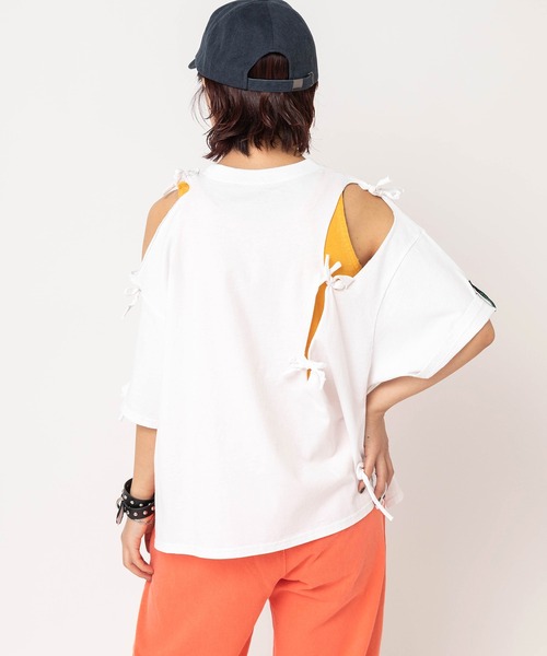 RNA(アールエヌエー)の「M2672 リボンスラッシュルーズTEE(Tシャツ/カットソー・レディース・ホワイト/ブラック/ブルー・MEDIUM)」の7枚目の写真