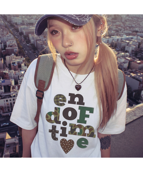 GRAVER（グレーバー）の「[ユニセックス]カモ END OF TIME 半袖Tシャツ_4カラー（Tシャツ/カットソー・レディース・チャコールグレー/ブラック/ホワイト/ベージュ・X-LARGE/SMALL/LARGE/MEDIUM）」の2枚目の写真