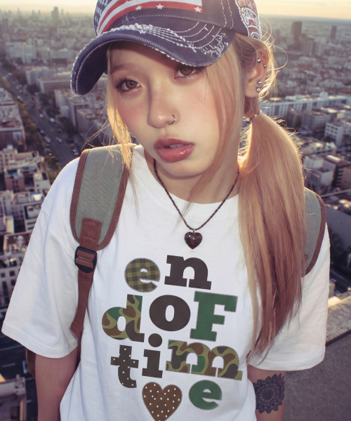 GRAVER（グレーバー）の「[ユニセックス]カモ END OF TIME 半袖Tシャツ_4カラー（Tシャツ/カットソー・レディース・チャコールグレー/ブラック/ホワイト/ベージュ・X-LARGE/SMALL/LARGE/MEDIUM）」の18枚目の写真