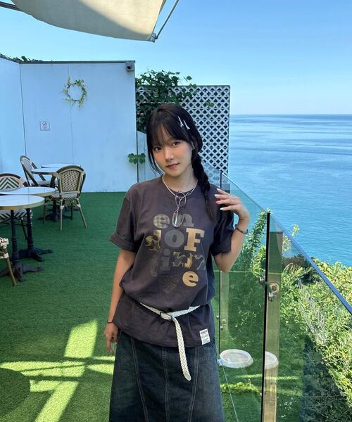 GRAVER（グレーバー）の「[ユニセックス]カモ END OF TIME 半袖Tシャツ_4カラー（Tシャツ/カットソー・レディース・チャコールグレー/ブラック/ホワイト/ベージュ・X-LARGE/SMALL/LARGE/MEDIUM）」の13枚目の写真