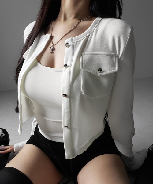 me+em select(ミームセレクト)の「【 2点セット 】アウトポケットカーディガン + キャミソールセット / ( 2piece set ) out pocket cardigan + camisole SET(アンサンブル・レディース・アイボリー/ブラック・FREE)」の2枚目の写真