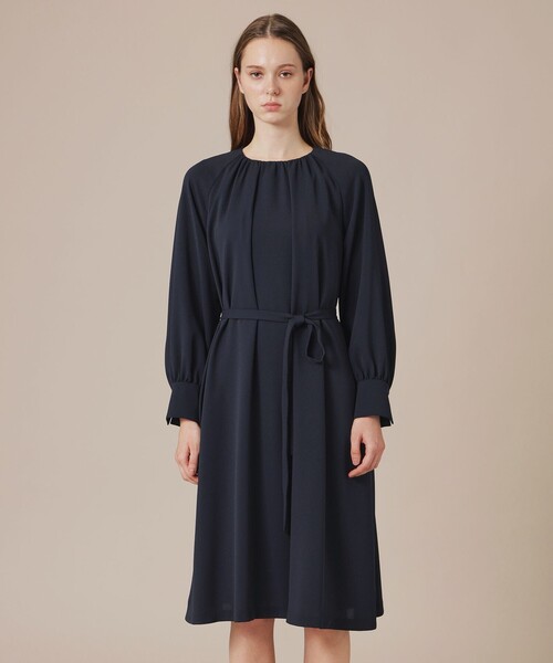 MACKINTOSH LONDON（マッキントッシュ ロンドン）の「【WEB・一部店舗限定】ポリエステルジョーゼットドレス（ワンピース・レディース・ネイビー・36/38/40）」の4枚目の写真