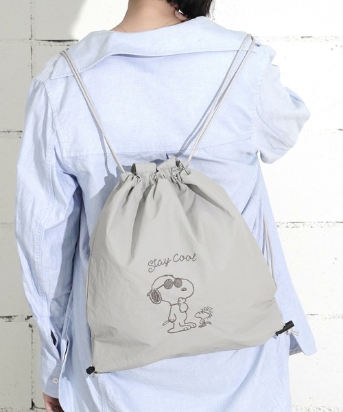 PEANUTS(ピーナッツ)の「"09"≪PEANUTS≫リバーシブル 1ポケット ナイロン 刺繍 ナップサック × トートバッグ(バックパック/リュック・レディース・ダークベージュ/セージグリーン/グレー/サックスブルー/アイボリー・ONE SIZE)」の3枚目の写真