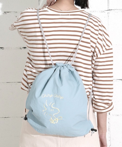 PEANUTS(ピーナッツ)の「"09"≪PEANUTS≫リバーシブル 1ポケット ナイロン 刺繍 ナップサック × トートバッグ(バックパック/リュック・レディース・ダークベージュ/セージグリーン/グレー/サックスブルー/アイボリー・ONE SIZE)」の1枚目の写真