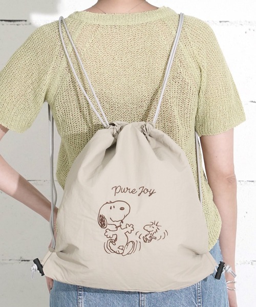 PEANUTS(ピーナッツ)の「"09"≪PEANUTS≫リバーシブル 1ポケット ナイロン 刺繍 ナップサック × トートバッグ(バックパック/リュック・レディース・ダークベージュ/セージグリーン/グレー/サックスブルー/アイボリー・ONE SIZE)」の4枚目の写真