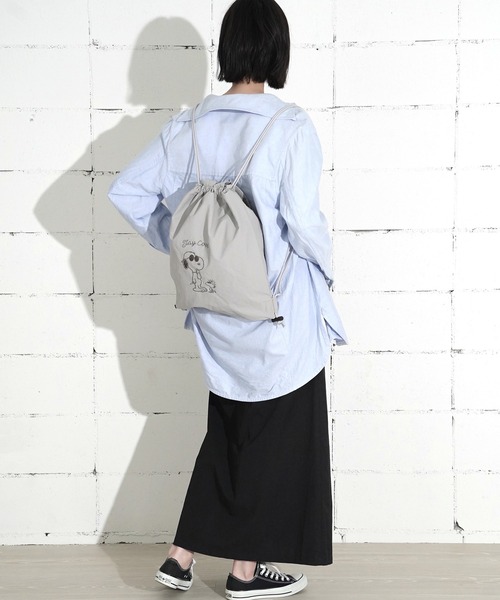 PEANUTS(ピーナッツ)の「"09"≪PEANUTS≫リバーシブル 1ポケット ナイロン 刺繍 ナップサック × トートバッグ(バックパック/リュック・レディース・ダークベージュ/セージグリーン/グレー/サックスブルー/アイボリー・ONE SIZE)」の10枚目の写真