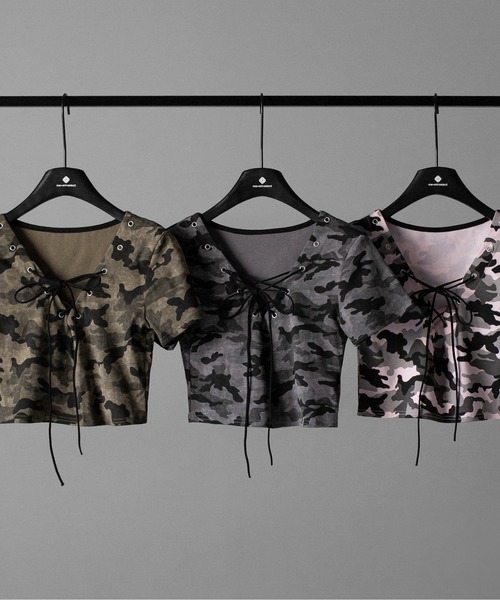 me+em select（ミームセレクト）の「【 ３color 】ヴィンテージカモフラレースアップショートＴシャツ　／ Vintage camouflage lace-up short T-shirt（Tシャツ/カットソー・レディース・カーキ/グレー/ピンク・FREE）」の6枚目の写真