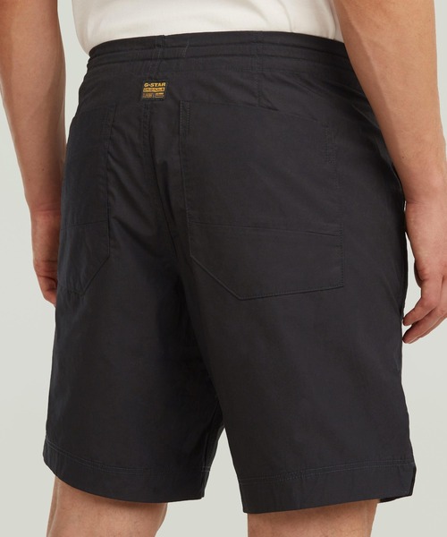 G-STAR(ジースター)の「SPORT TRAINER SHORT 2.0/スポーツトレイナーテックショートパンツ(その他パンツ・メンズ・ダークブラック・36inch/32inch/30inch/34inch/28inch)」の3枚目の写真