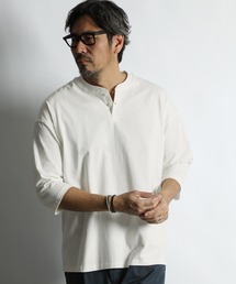 The DUFFER of ST.GEORGE（ザダファーオブセントジョージ）の「8oz HEAVY WEIGHT COTTON 3/4 SLEEVE HENLEY NECK TEE：セットアップ対応 ヘビーウェイト 7分袖 ヘンリーネックTEE / 8オンス / 厚手Tシャツ / ルーズフィット（Tシャツ/カットソー）」