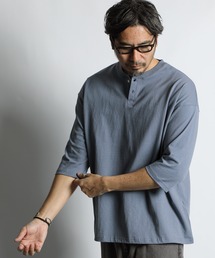 The DUFFER of ST.GEORGE（ザダファーオブセントジョージ）の「8oz HEAVY WEIGHT COTTON 3/4 SLEEVE HENLEY NECK TEE：セットアップ対応 ヘビーウェイト 7分袖 ヘンリーネックTEE / 8オンス / 厚手Tシャツ / ルーズフィット（Tシャツ/カットソー）」