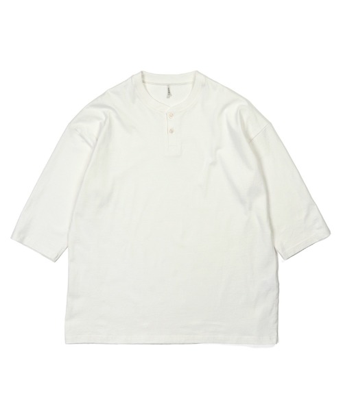 The DUFFER of ST.GEORGE(ザダファーオブセントジョージ)の「8oz HEAVY WEIGHT COTTON 3/4 SLEEVE HENLEY NECK TEE:セットアップ対応 ヘビーウェイト 7分袖 ヘンリーネックTEE / 8オンス / 厚手Tシャツ / ルーズフィット(Tシャツ/カットソー・メンズ・スミクロ/オフホワイト/ブルーグレー/ベージュ・XX-LARGE/X-LARGE/MEDIUM/SMALL/LARGE)」の15枚目の写真