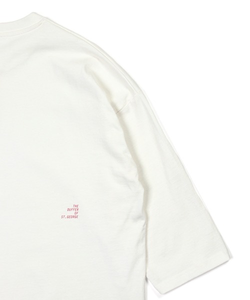 The DUFFER of ST.GEORGE(ザダファーオブセントジョージ)の「8oz HEAVY WEIGHT COTTON 3/4 SLEEVE HENLEY NECK TEE:セットアップ対応 ヘビーウェイト 7分袖 ヘンリーネックTEE / 8オンス / 厚手Tシャツ / ルーズフィット(Tシャツ/カットソー・メンズ・スミクロ/オフホワイト/ブルーグレー/ベージュ・XX-LARGE/X-LARGE/MEDIUM/SMALL/LARGE)」の20枚目の写真