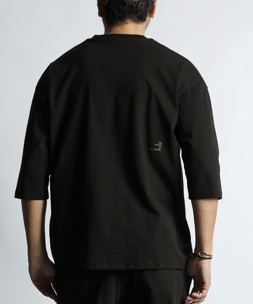 The DUFFER of ST.GEORGE(ザダファーオブセントジョージ)の「8oz HEAVY WEIGHT COTTON 3/4 SLEEVE HENLEY NECK TEE:セットアップ対応 ヘビーウェイト 7分袖 ヘンリーネックTEE / 8オンス / 厚手Tシャツ / ルーズフィット(Tシャツ/カットソー・メンズ・スミクロ/オフホワイト/ブルーグレー/ベージュ・XX-LARGE/X-LARGE/MEDIUM/SMALL/LARGE)」の14枚目の写真