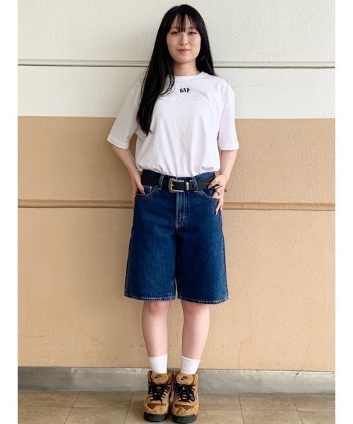 GAP(ギャップ)の「オーバーサイズ GAPロゴ チューニックTシャツ(Tシャツ/カットソー・レディース・ブラック/ベージュ/ホワイト/ピンク・XXS/XL/L/M/S/XS)」の21枚目の写真