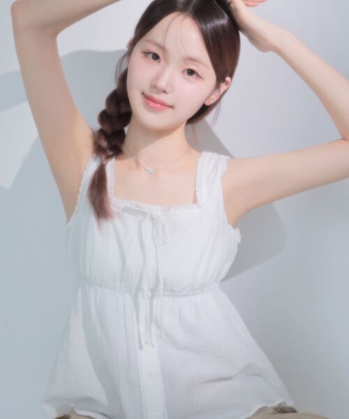 MUSINSA STANDARD WOMAN（ムシンサスタンダードウーマン）の「ウィメンズバーティカルテクスチャーボタンスリーブレストップ[ホワイト]（Tシャツ/カットソー・レディース・その他・X-SMALL/SMALL/MEDIUM/LARGE）」の5枚目の写真