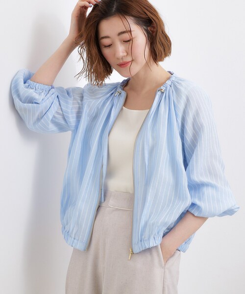 grove(グローブ)の「気温調整にも◎ブラウス感覚で羽織れるシアーブルゾン(ブルゾン・レディース・オフホワイト/ブラック/サックスブルー系2/ベージュ系その他6・02/03/01/04/05)」の4枚目の写真