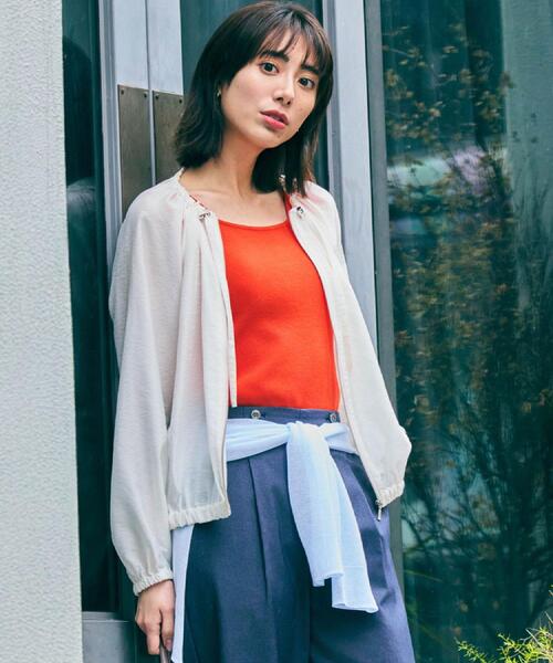 grove(グローブ)の「気温調整にも◎ブラウス感覚で羽織れるシアーブルゾン(ブルゾン・レディース・オフホワイト/ブラック/サックスブルー系2/ベージュ系その他6・02/03/01/04/05)」の5枚目の写真