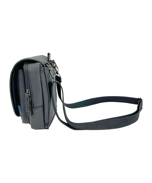 POLOCHAMPS(ポロチャンプス)の「POLOCHAMPS/ポロチャンプス 合皮フラップミニショルダー/シザーバッグ/スマホポーチ(ショルダーバッグ・メンズ・ブラック/グレー・FREE)」の7枚目の写真