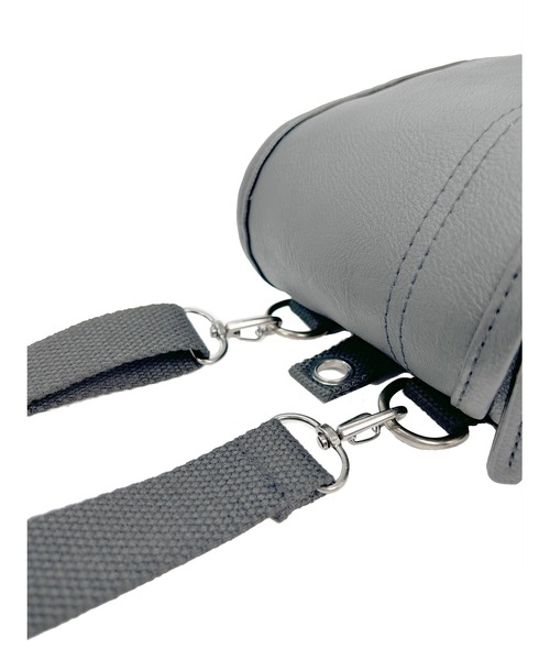 POLOCHAMPS(ポロチャンプス)の「POLOCHAMPS/ポロチャンプス 合皮フラップミニショルダー/シザーバッグ/スマホポーチ(ショルダーバッグ・メンズ・ブラック/グレー・FREE)」の16枚目の写真