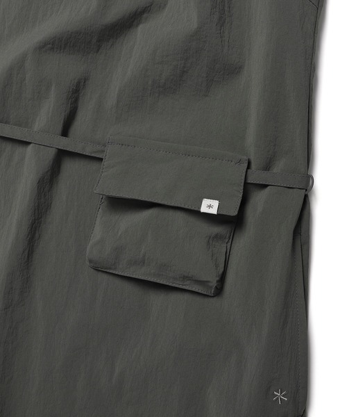 Snow Peak(スノーピーク)の「Snow Peak / Root Women's Sleeveless Dress ルート スリーブレスドレス ワンピース(ワンピース・レディース・ブラック/ダークカーキ・S/M/L)」の4枚目の写真