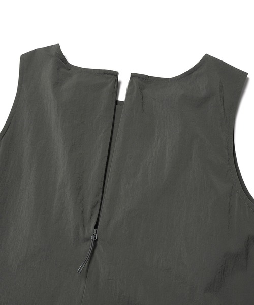 Snow Peak(スノーピーク)の「Snow Peak / Root Women's Sleeveless Dress ルート スリーブレスドレス ワンピース(ワンピース・レディース・ブラック/ダークカーキ・S/M/L)」の5枚目の写真