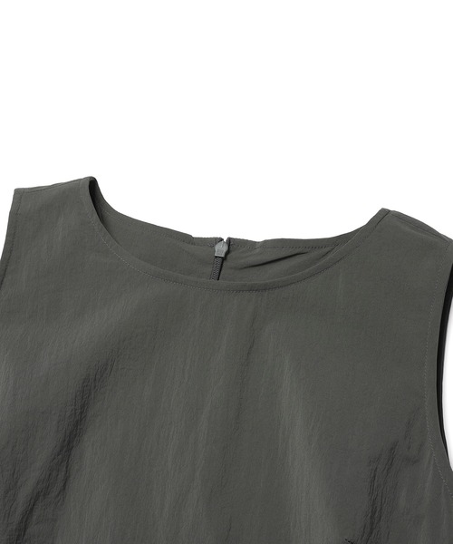 Snow Peak(スノーピーク)の「Snow Peak / Root Women's Sleeveless Dress ルート スリーブレスドレス ワンピース(ワンピース・レディース・ブラック/ダークカーキ・S/M/L)」の6枚目の写真