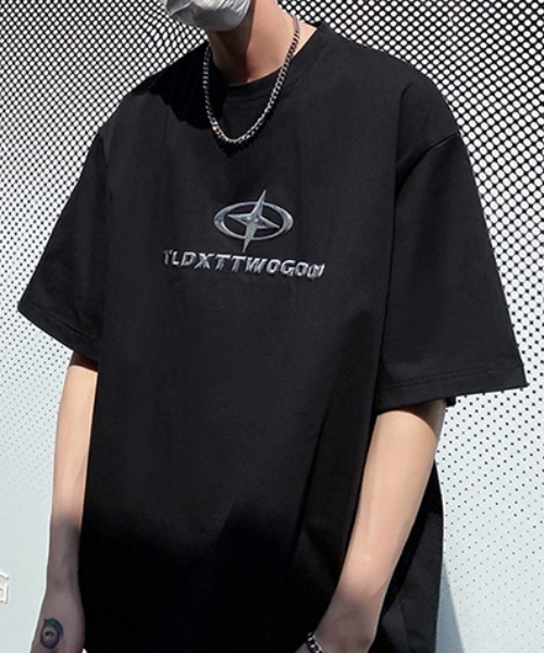 lilful(リルフル)の「【26年春夏新作】立体ロゴY2KモチーフビッグシルエットTシャツ(Tシャツ/カットソー・メンズ・ホワイト/ブラック・M/L)」の5枚目の写真