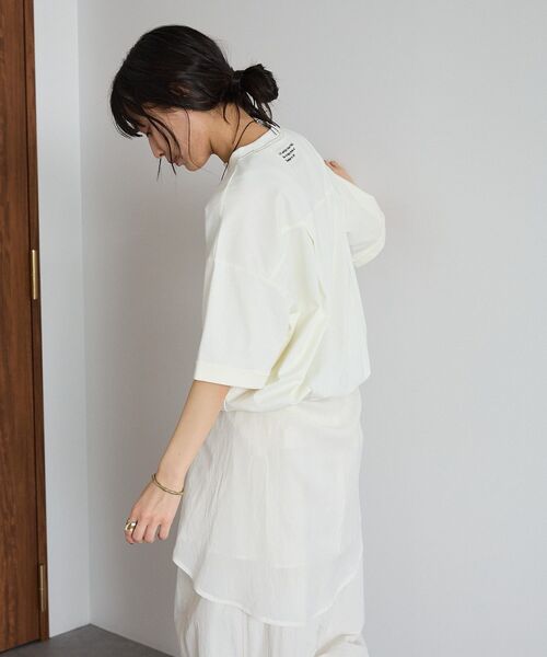 CRAFT STANDARD BOUTIQUE（クラフトスタンダードブティック）の「接触冷感 バイカラーヘムプルオーバー（Tシャツ/カットソー・レディース・グレー/オフホワイト/ライトグリーン/ネイビー・FREE）」の19枚目の写真