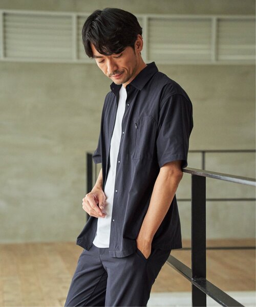 ikka(イッカ)の「【接触冷感】GOKU楽 AIR冷感シャツ【セットアップ対応】(シャツ/ブラウス・メンズ・ブラック/ネイビー/グレー/ライトグレー/ベージュ・XL/L/M/S)」の8枚目の写真
