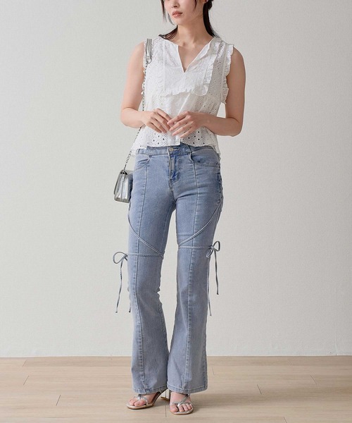.WORKS(ドットワークス)の「3個釦3wayレースアップ &まきまきリボン ストレッチデニムフレアーパンツ(デニムパンツ・レディース・ダークグレー/ブルー系/ブラック・64/61)」の22枚目の写真