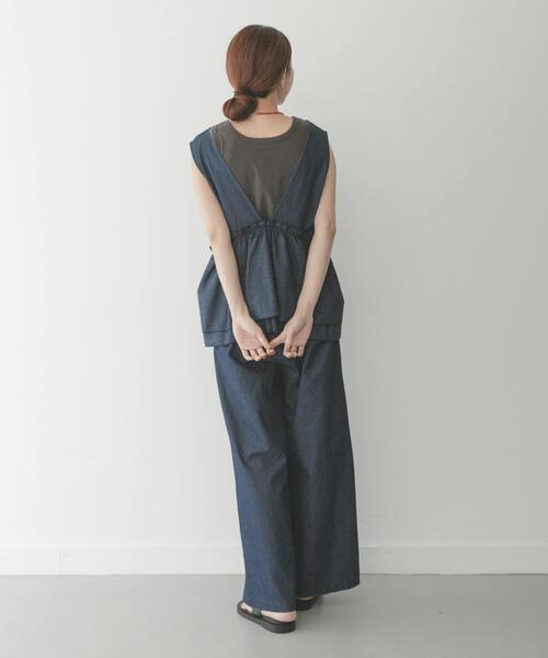 URBAN RESEARCH Sonny Label(アーバンリサーチサニーレーベル)の「『UR TECH ひやサラクール』ベーシックフライスタンクトップ(タンクトップ・レディース・ブラック/オフホワイト/チャコールグレー/ブラウン・FREE)」の22枚目の写真