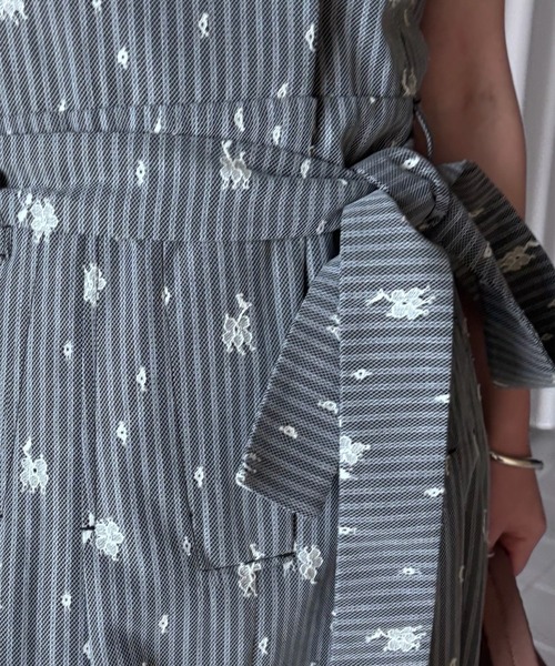 Ameri(アメリ)の「MEDI LACE BONDING DRESS(ドレス・レディース・ライトベージュ/ブラック・MEDIUM/SMALL)」の8枚目の写真