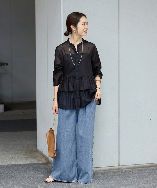 VERMEIL par iena(ヴェルメイユパーイエナ)の「シアーティアードシャツ(シャツ/ブラウス・レディース・ブラック/ホワイト・FREE)」の3枚目の写真