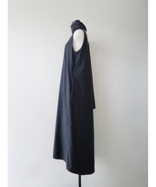 NOWNS(ナウンス)の「Sera | Halter long dress(ワンピース・レディース・ネイビー/アイボリー・FREE)」の4枚目の写真