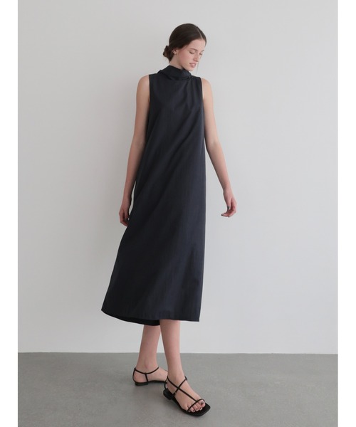 NOWNS(ナウンス)の「Sera | Halter long dress(ワンピース・レディース・ネイビー/アイボリー・FREE)」の17枚目の写真
