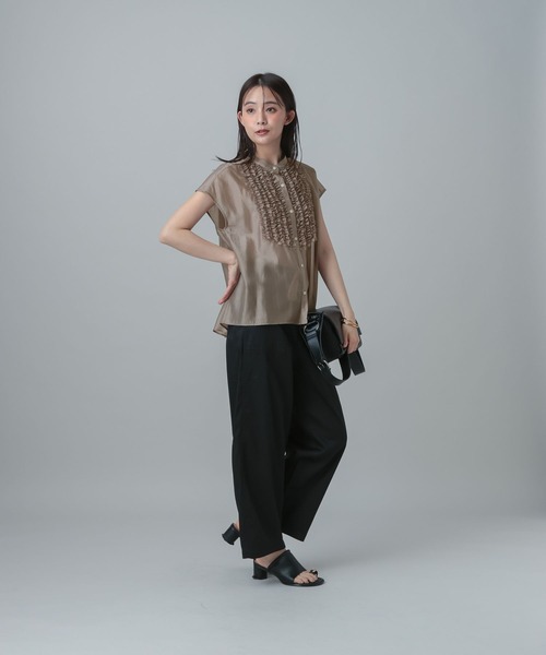 GLOBAL WORK(グローバルワーク)の「MATINEE LINE/シアーフリルフレンチブラウス/678468(シャツ/ブラウス・レディース・ダークネイビー/ミント/ベージュ・LARGE/MEDIUM)」の5枚目の写真