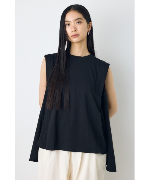 AZUL by moussy(アズールバイマウジー)の「【身長/骨格別着用画像あり】リュクスフローノースリーブトップス フレアカットトップス 春服 秋服 夏服 体系カバー お尻が隠れる(Tシャツ/カットソー・レディース・レッド/オフホワイト/ブラウン/ブラック・SMALL/MEDIUM)」の2枚目の写真