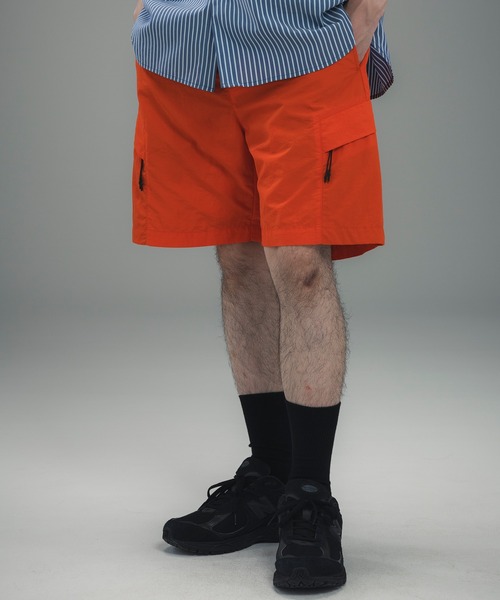 +phenix(プラスフェニックス)の「+phenix(プラスフェニックス)UTILITY POCKET SHORTS / ユーティリティポケット ショーツ(その他パンツ・メンズ・カーキ/ブルー/オレンジ/ブラック・M/L)」の4枚目の写真