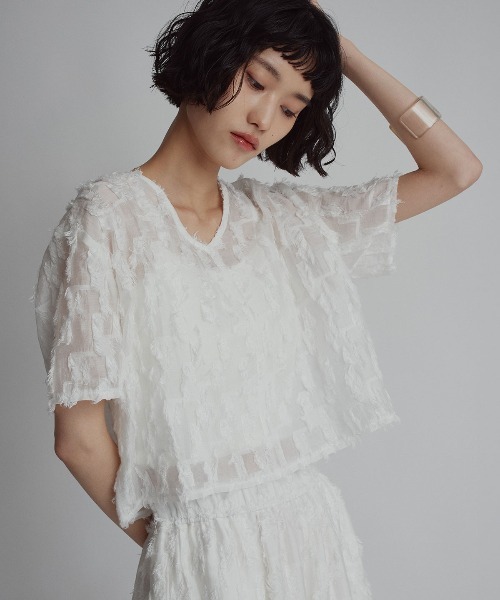W:Huku(フーク)の「【W:Huku / コットンフリンジジャガード】Vネック 半袖 トップス / Cotton Fringe Jacquard V-Neck Top(シャツ/ブラウス・レディース・ブラック/イエロー系その他/ホワイト・FREE)」の12枚目の写真