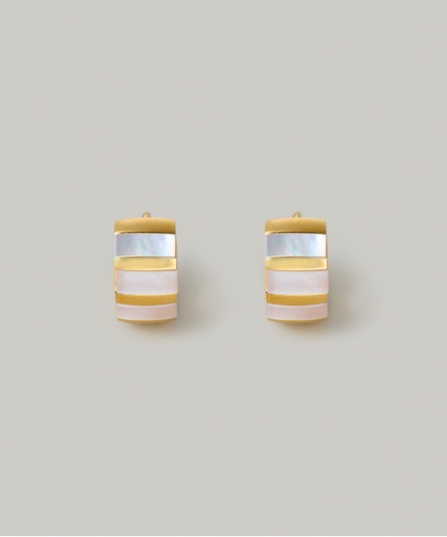 Jolie Toujours(ジョリトゥジュール)の「【汗や水に強い】〈ステンレス〉シェルフープピアス(ピアス(両耳用)・レディース・シルバー・FREE)」の2枚目の写真